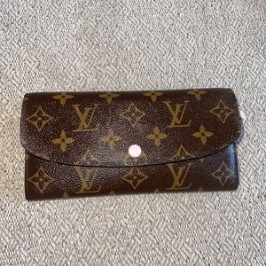 Louis Vuitton Emillie Wallet